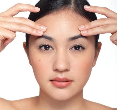 10 phút mỗi ngày để “tăng tuổi thọ” cho làn da quanh mắt2